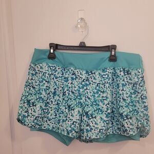 Danskin Now Women's Blue Patterned Athletic Shorts